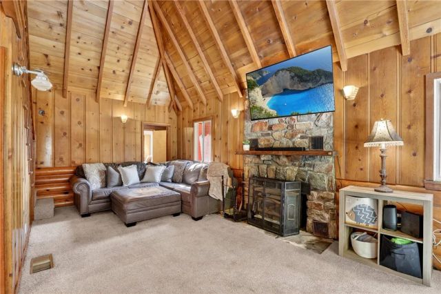 336 Lovers, Cedarpines Park, CA 92322