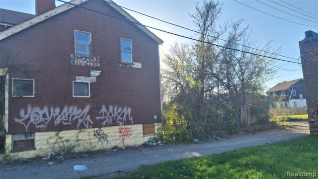 14 North Street, Highland Park, MI 48203