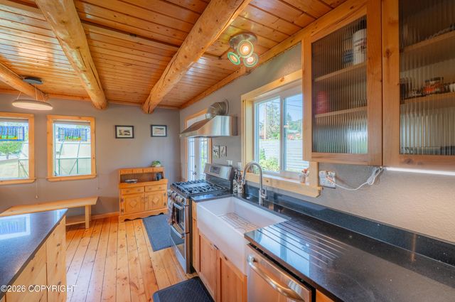 480 Grubstake Avenue, Homer, AK 99603