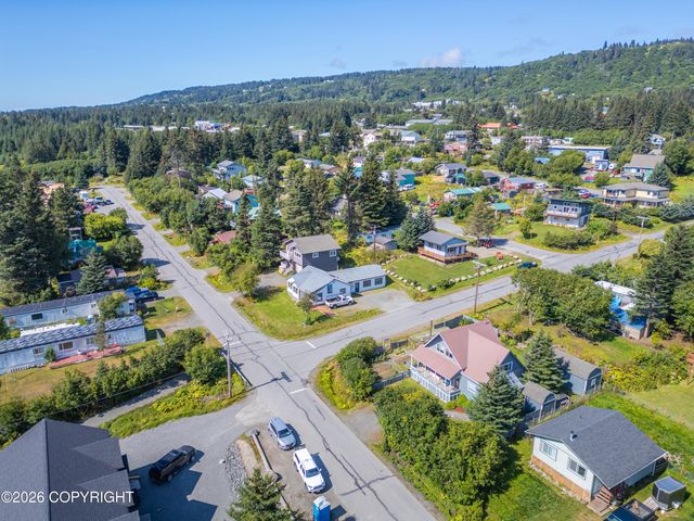 480 Grubstake Avenue, Homer, AK 99603