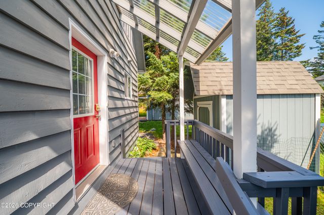 480 Grubstake Avenue, Homer, AK 99603