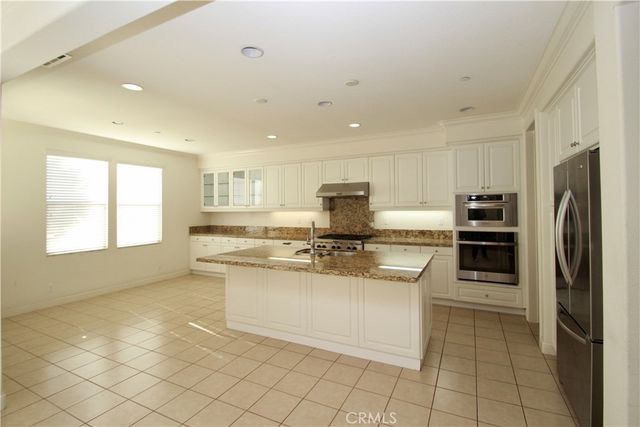 52 Shadowbrook, Irvine, CA 92604