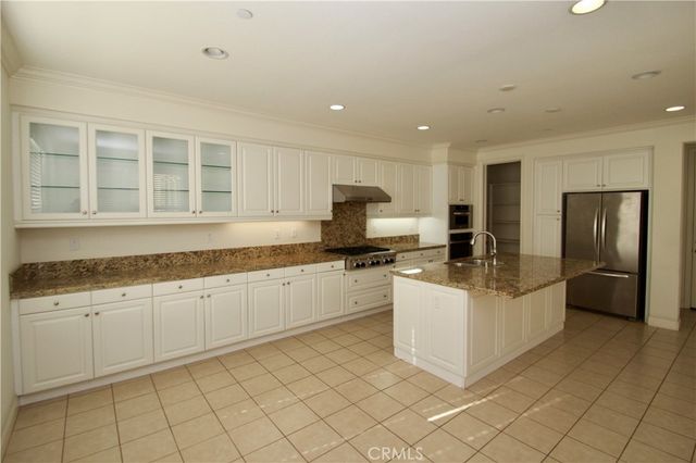 52 Shadowbrook, Irvine, CA 92604