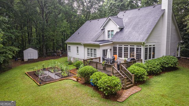325 Twin Oaks Circle, Bogart, GA 30622