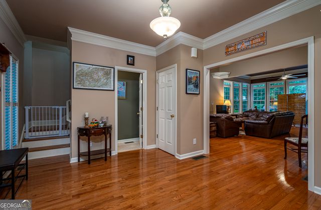 325 Twin Oaks Circle, Bogart, GA 30622