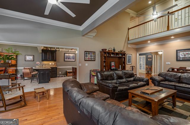 325 Twin Oaks Circle, Bogart, GA 30622