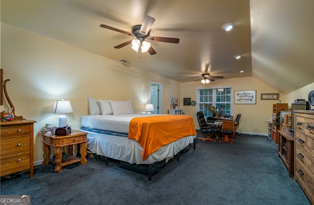 325 Twin Oaks Circle, Bogart, GA 30622