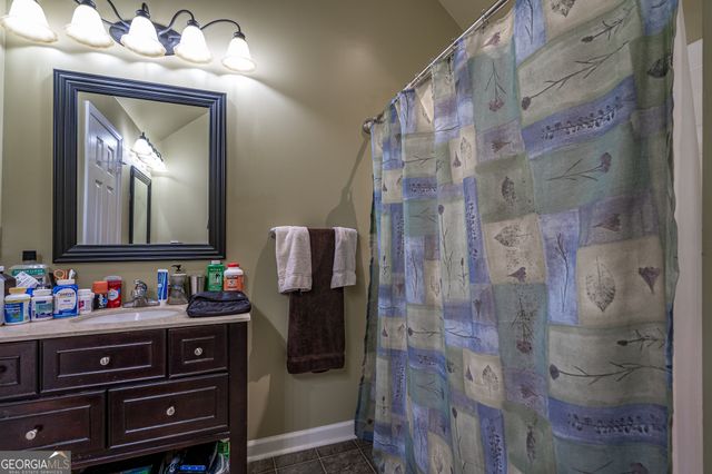 325 Twin Oaks Circle, Bogart, GA 30622