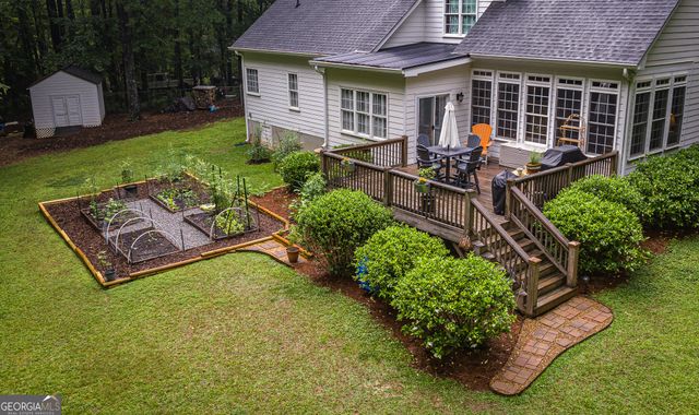 325 Twin Oaks Circle, Bogart, GA 30622