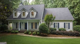 325 Twin Oaks Circle, Bogart, GA 30622