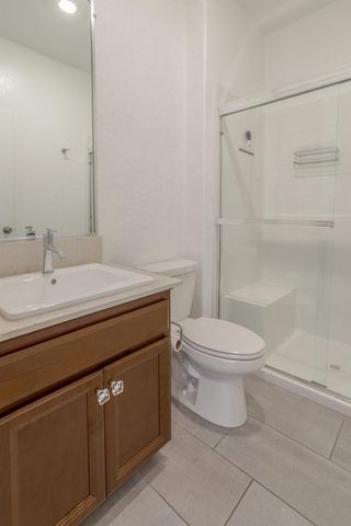 145 E Taylor Avenue, Visalia, CA 93291