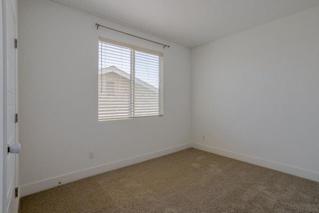 145 E Taylor Avenue, Visalia, CA 93291