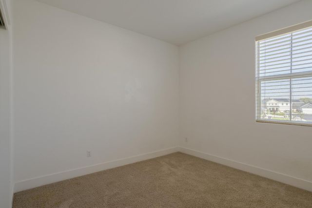 145 E Taylor Avenue, Visalia, CA 93291