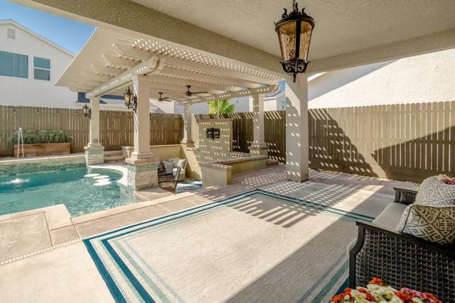 145 E Taylor Avenue, Visalia, CA 93291