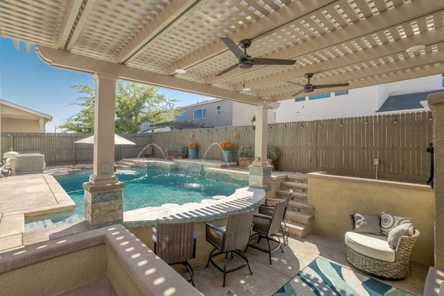 145 E Taylor Avenue, Visalia, CA 93291