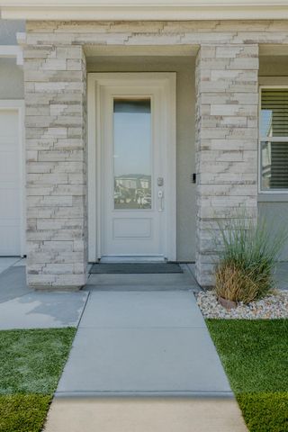 145 E Taylor Avenue, Visalia, CA 93291