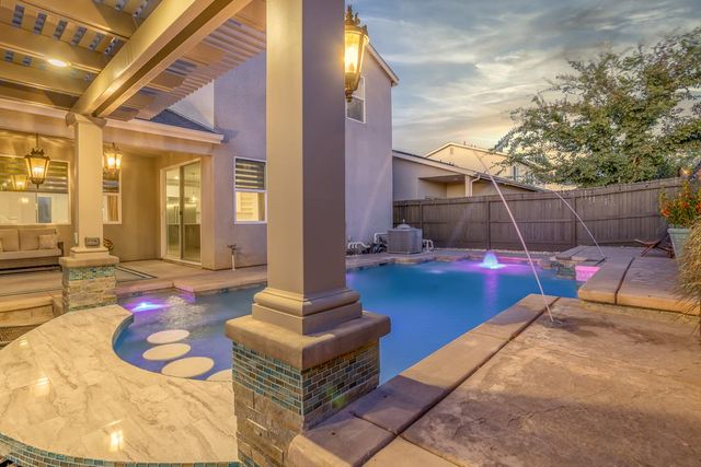 145 E Taylor Avenue, Visalia, CA 93291