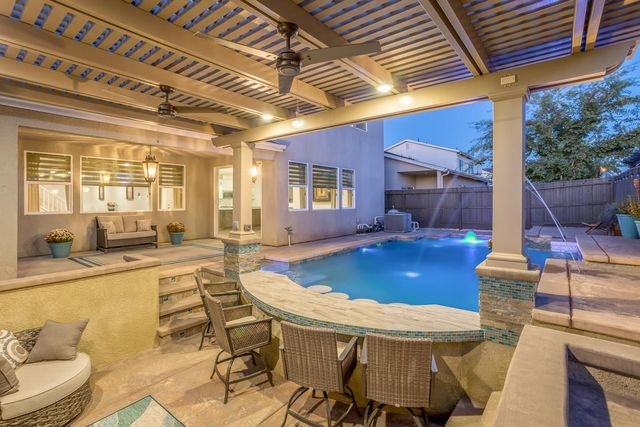 145 E Taylor Avenue, Visalia, CA 93291