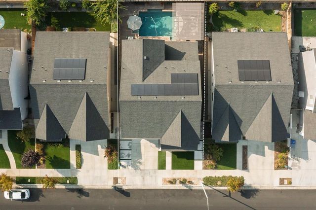 145 E Taylor Avenue, Visalia, CA 93291