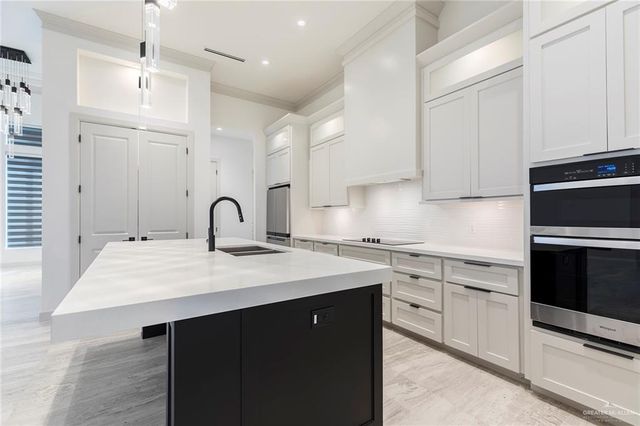 9807 N 24th Lane, Mcallen, TX 78504