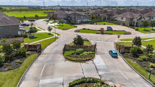 10110 Whitney Reach Drive, Rosharon, TX 77583