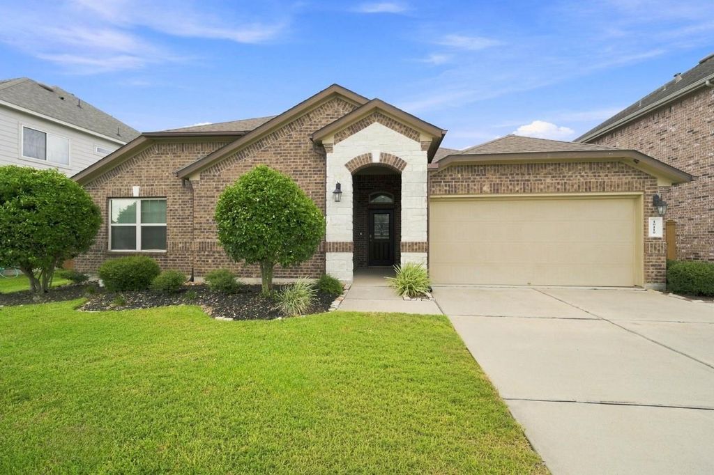 10110 Whitney Reach Drive, Rosharon, TX 77583