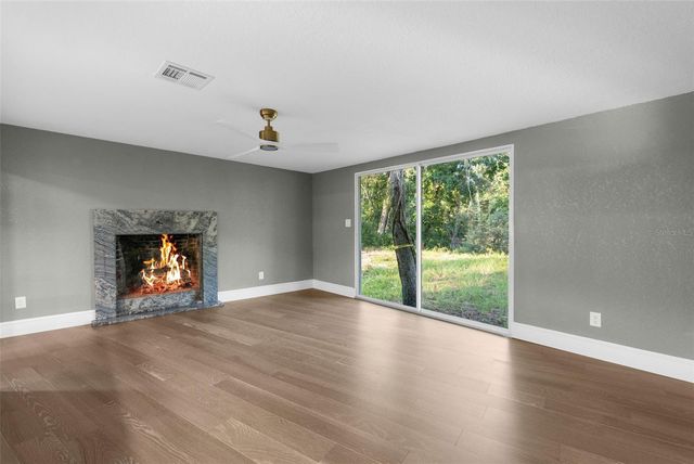 5200 CYRIL DRIVE, Dade City, FL 33523