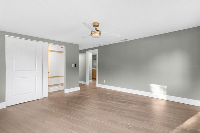 5200 CYRIL DRIVE, Dade City, FL 33523