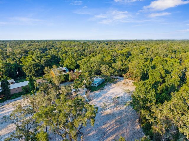 5200 CYRIL DRIVE, Dade City, FL 33523