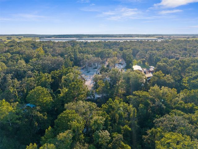 5200 CYRIL DRIVE, Dade City, FL 33523