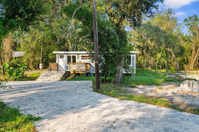 5200 CYRIL DRIVE, Dade City, FL 33523