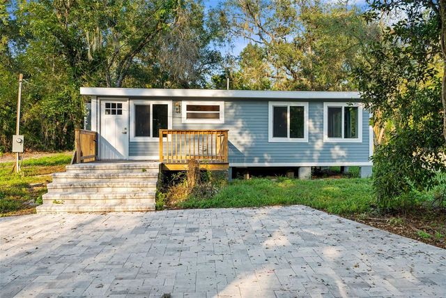 5200 CYRIL DRIVE, Dade City, FL 33523