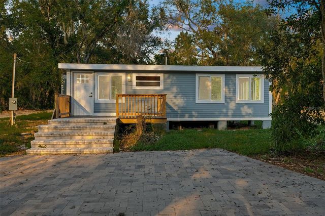5200 CYRIL DRIVE, Dade City, FL 33523