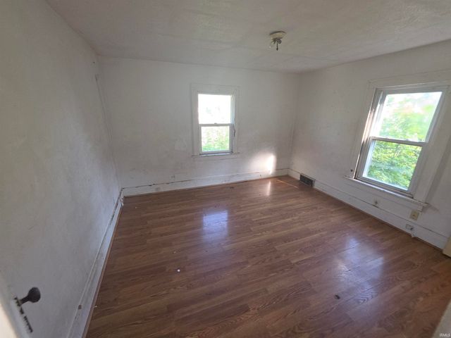 1212 California Avenue, South Bend, IN 46628