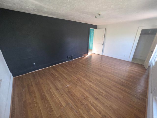 1212 California Avenue, South Bend, IN 46628