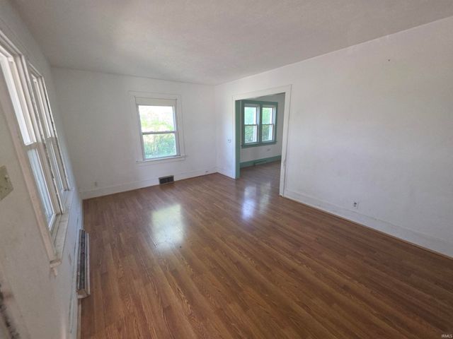 1212 California Avenue, South Bend, IN 46628