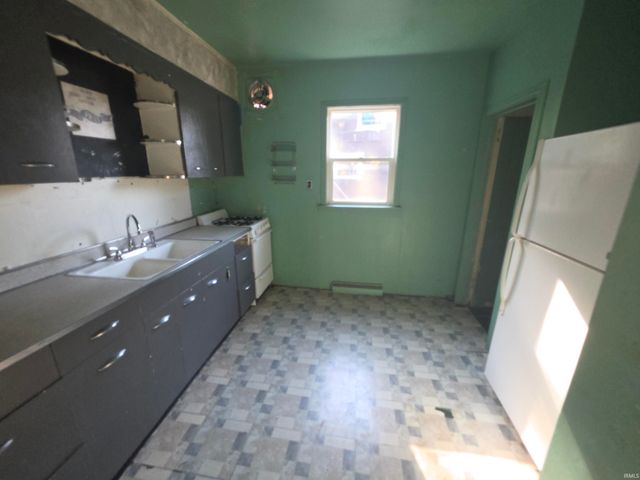 1212 California Avenue, South Bend, IN 46628