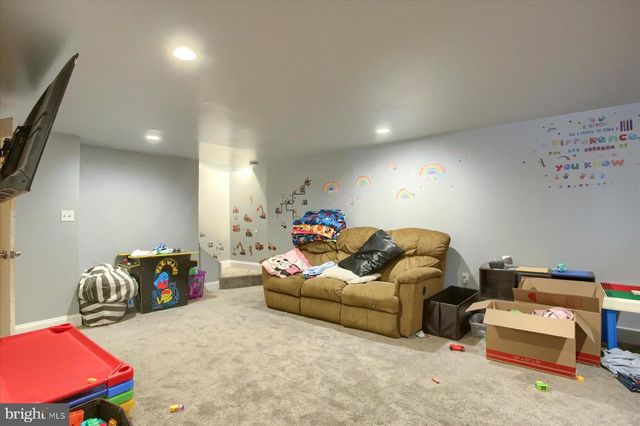 1680 PEBBLE BROOK LN, Harrisburg, PA 17110
