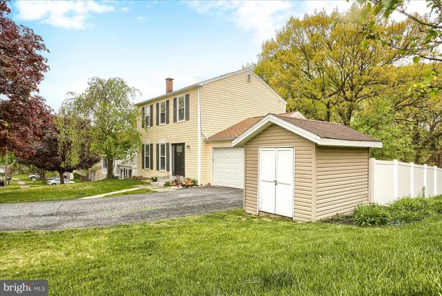 1680 PEBBLE BROOK LN, Harrisburg, PA 17110
