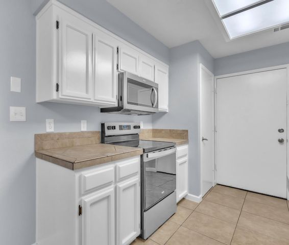 540 N Lincoln Ave, Manteca, CA 95336