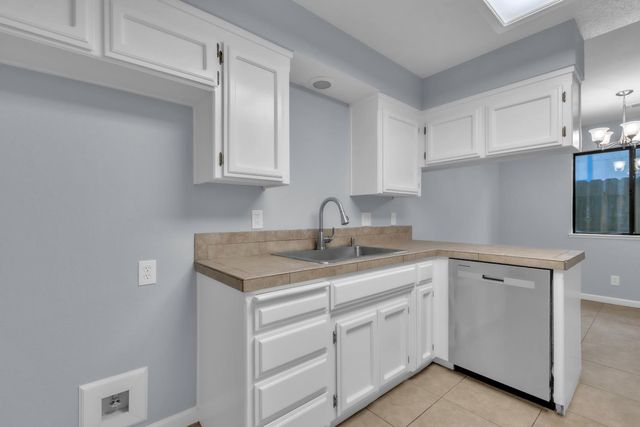 540 N Lincoln Ave, Manteca, CA 95336