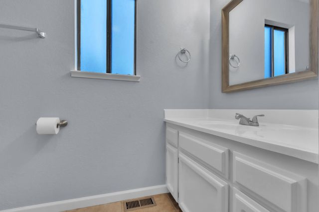 540 N Lincoln Ave, Manteca, CA 95336