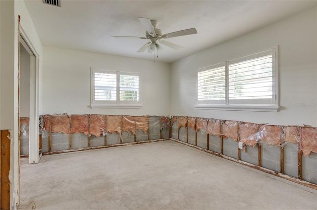 2017 IOWA AVENUE NE, St Petersburg, FL 33703
