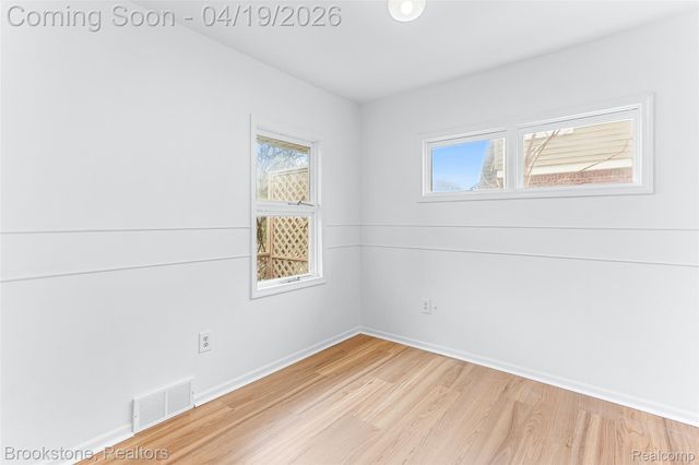 719 W 12 Mile Road, Royal Oak, MI 48073