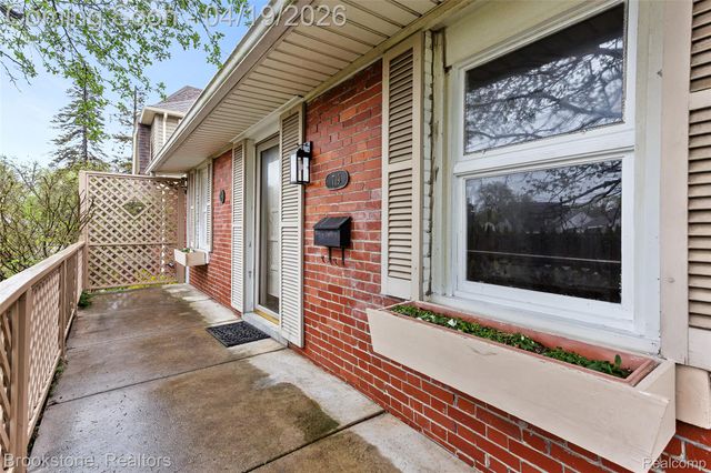 719 W 12 Mile Road, Royal Oak, MI 48073