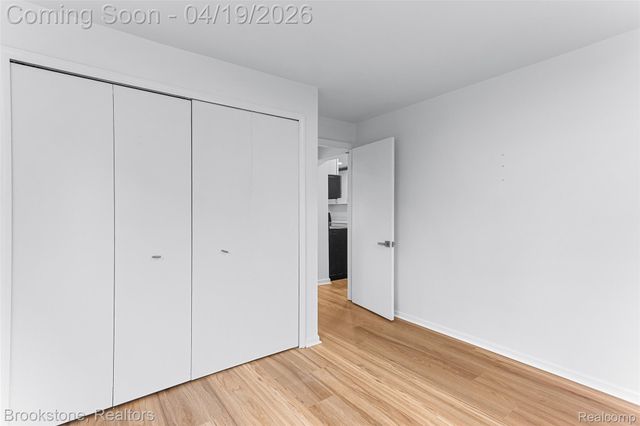 719 W 12 Mile Road, Royal Oak, MI 48073