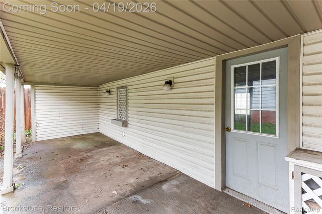 719 W 12 Mile Road, Royal Oak, MI 48073