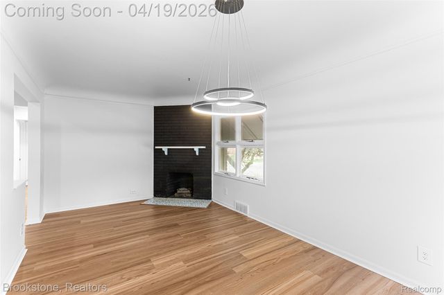 719 W 12 Mile Road, Royal Oak, MI 48073