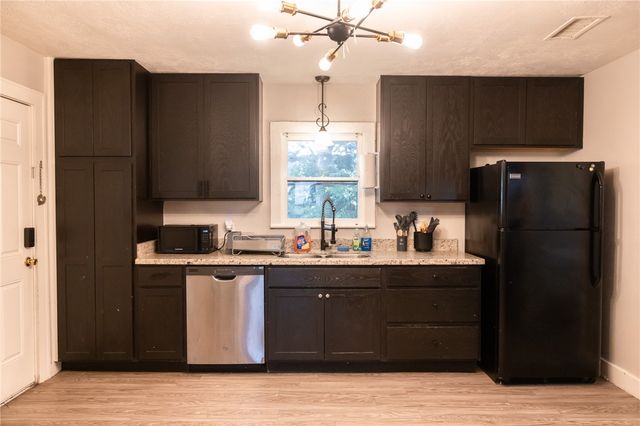 1902 Miller Avenue, Bryan, TX 77801