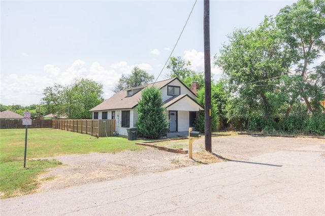 1902 Miller Avenue, Bryan, TX 77801